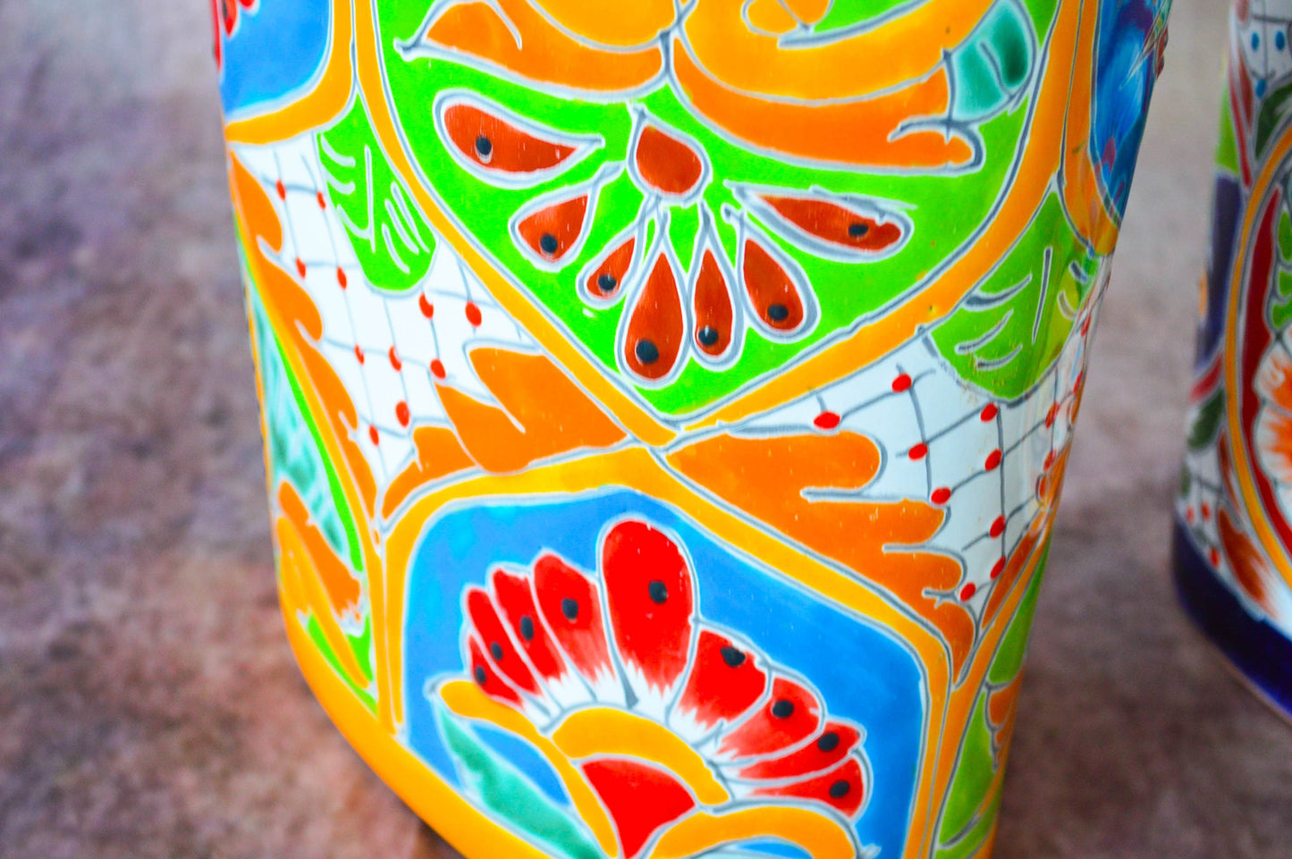 Talavera Trash can