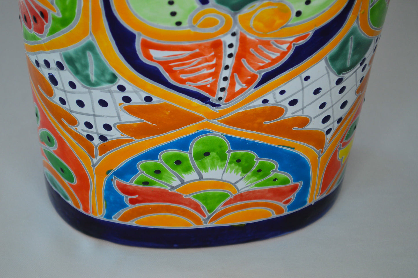 Talavera Trash can